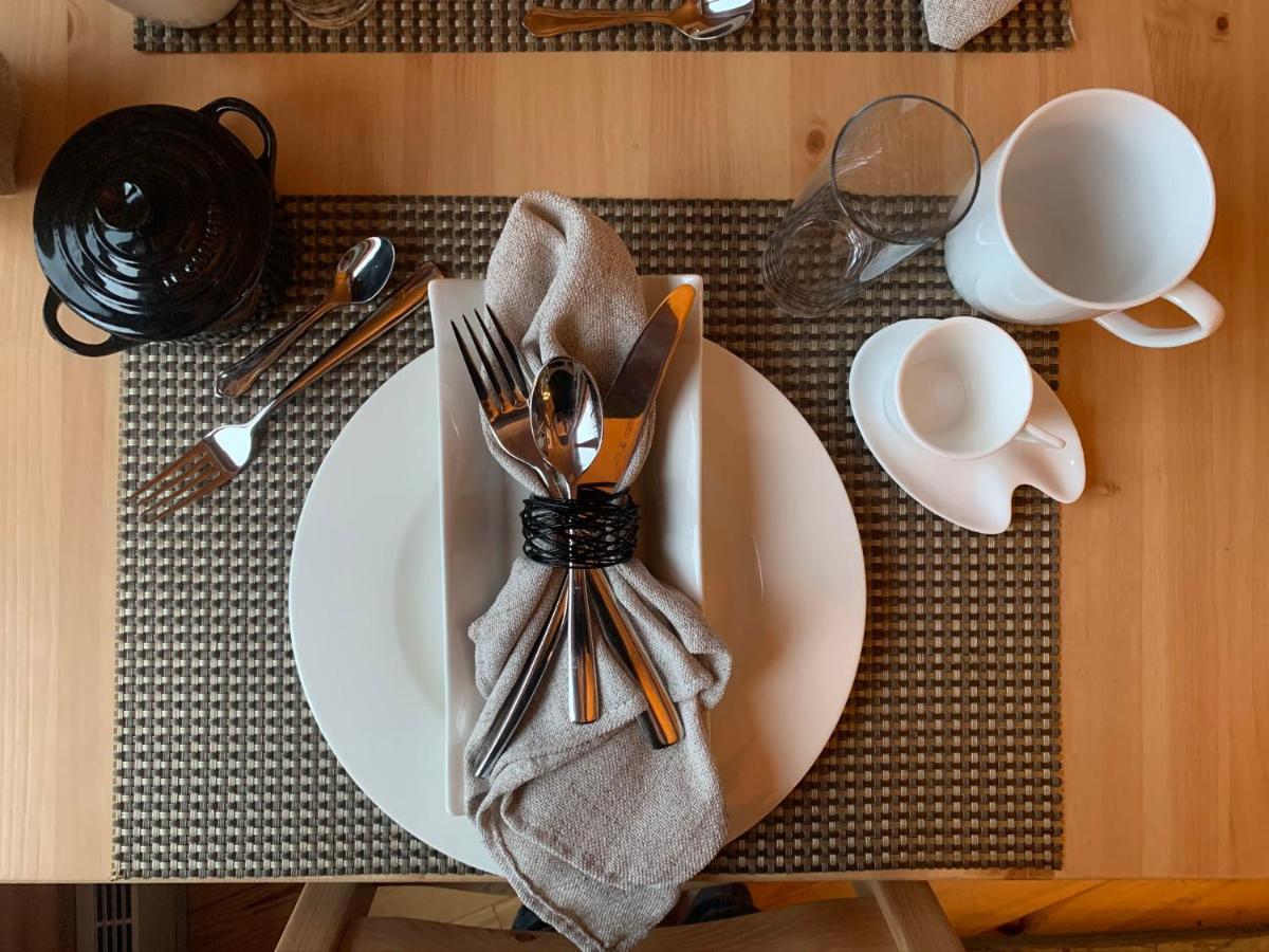 La Boheme - Bed & Breakfast โบรมอนต์ ภายนอก รูปภาพ
