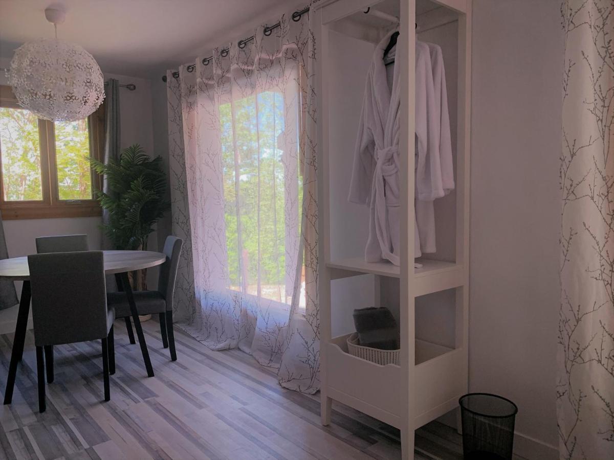 La Boheme - Bed & Breakfast โบรมอนต์ ภายนอก รูปภาพ