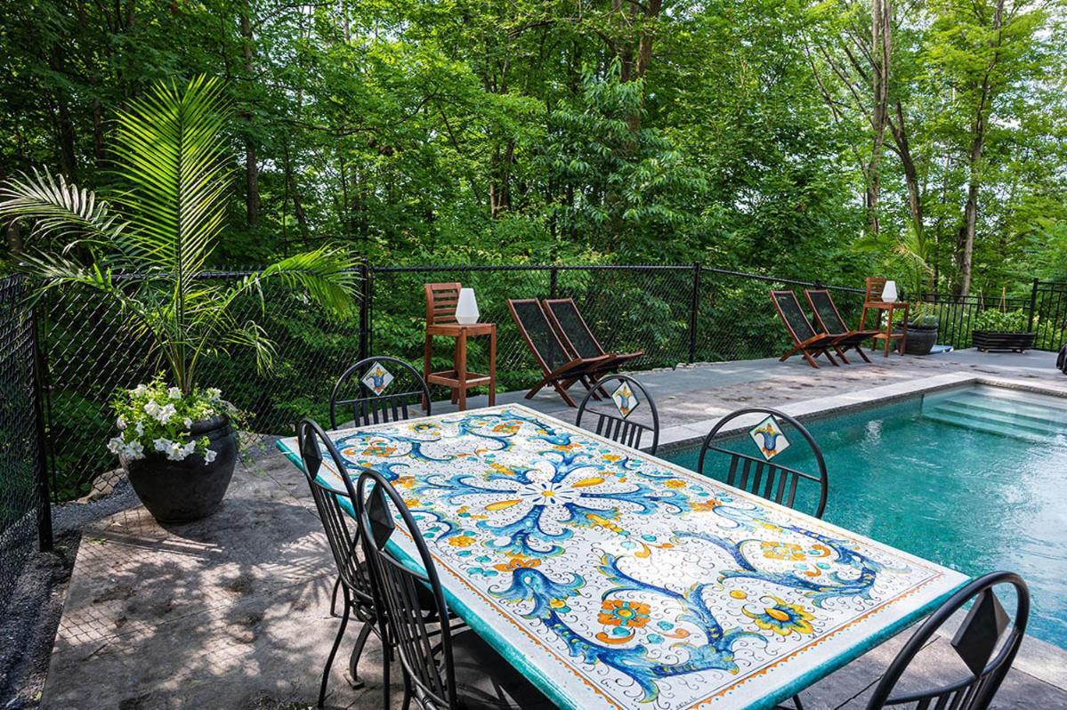 La Boheme - Bed & Breakfast โบรมอนต์ ภายนอก รูปภาพ